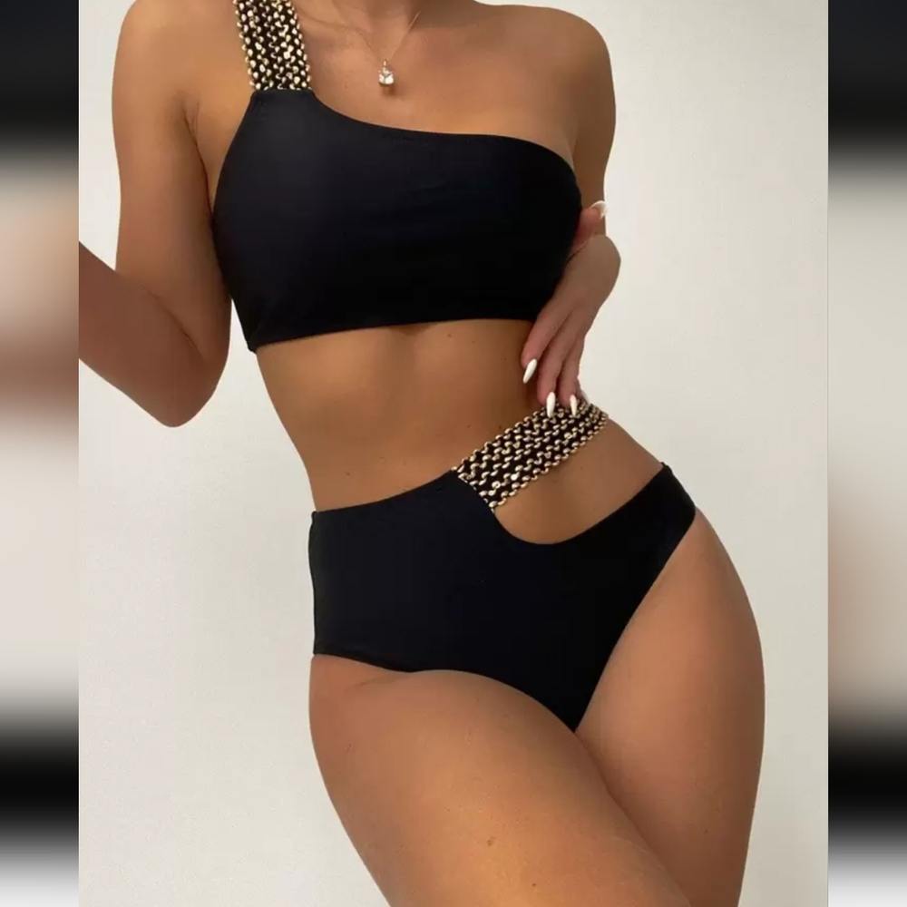Black Bikini